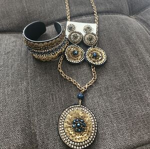 Elegant Gold and Blue Jewelry Set